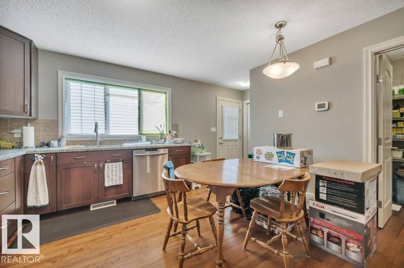 3728 Alexander Cr SW, Edmonton, photo 8