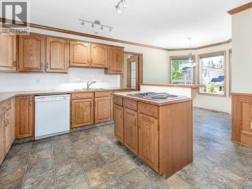 44 Straddock Crescent SW, Calgary, photo 8