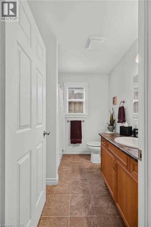 628 ELIZABETH Street W — photo 18 of 40