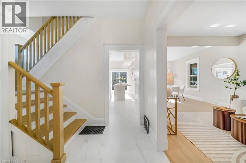 323 QUEENSTON Road — photo 9 of 40