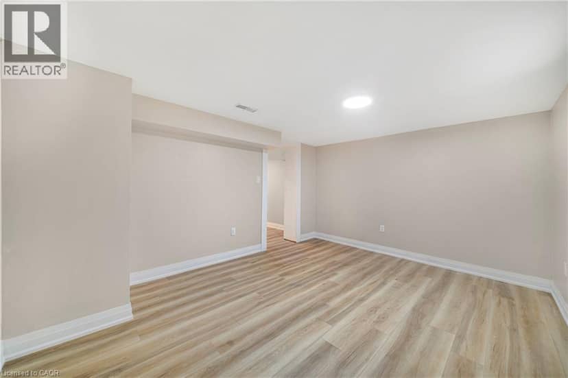 323 QUEENSTON Road — photo 37 of 40