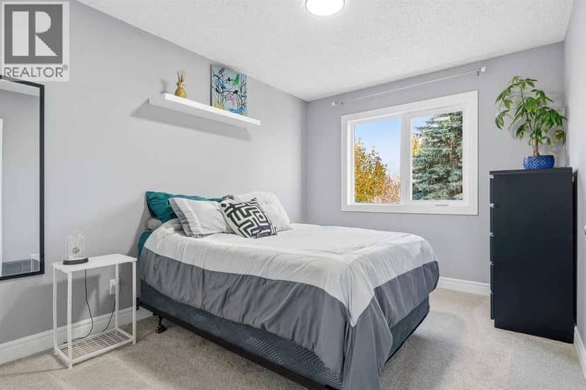 181 Woodbend Way — photo 32 of 40