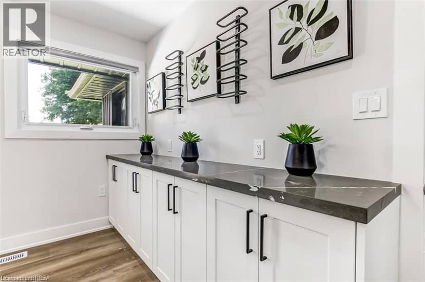 22 KENSINGTON Avenue — photo 10 of 25