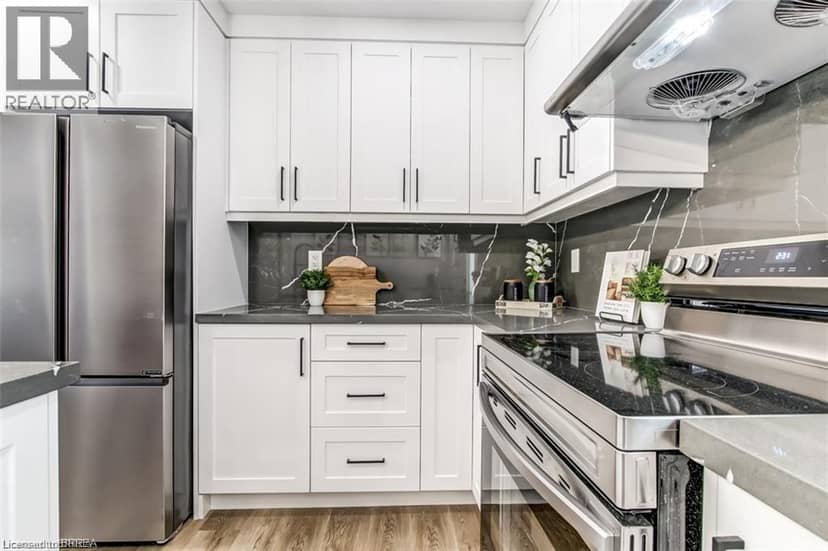22 KENSINGTON Avenue — photo 12 of 25