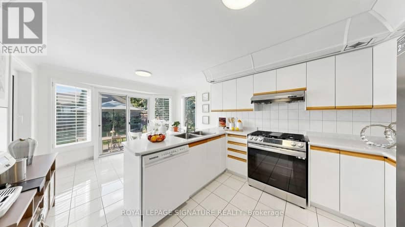 16 Meyer Circle, Markham, photo 6