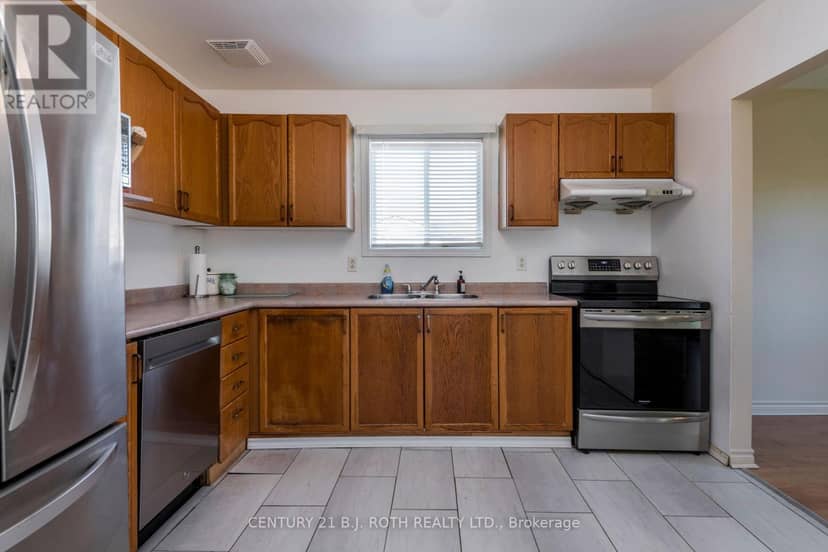 383 High Street, Orillia, photo 5