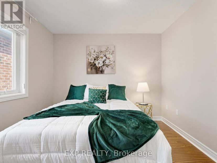49 Harbourtown Crescent — photo 27 of 40