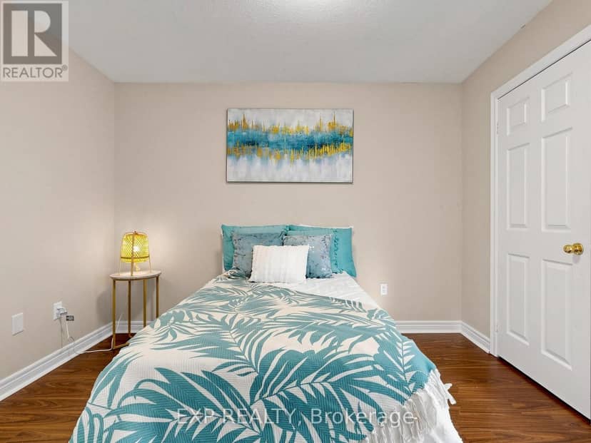 49 Harbourtown Crescent — photo 31 of 40