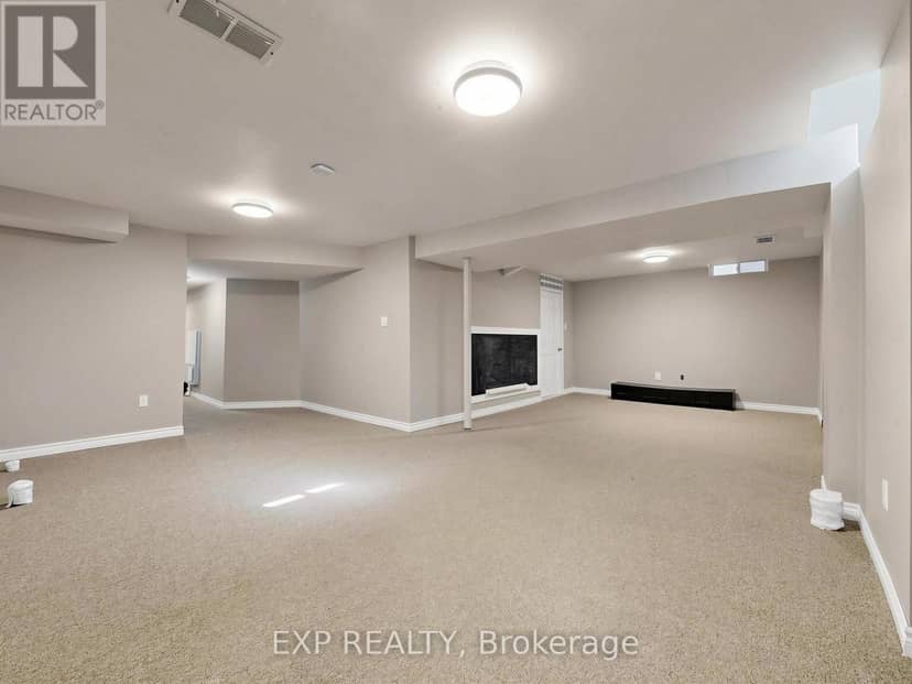 49 Harbourtown Crescent — photo 38 of 40