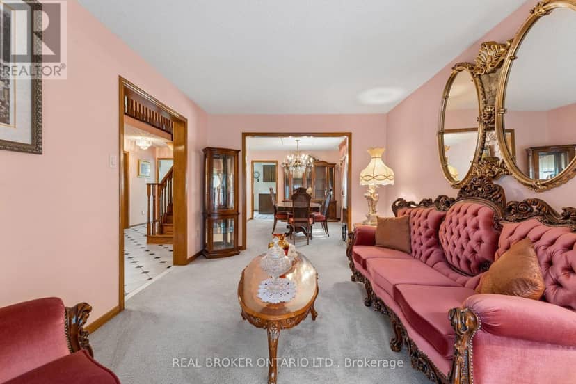 102 Coronation Circle — photo 11 of 40