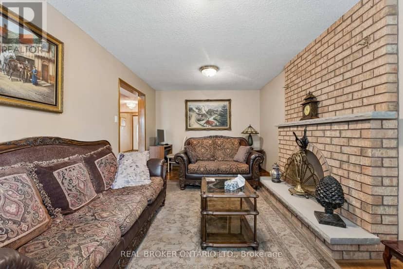 102 Coronation Circle — photo 21 of 40
