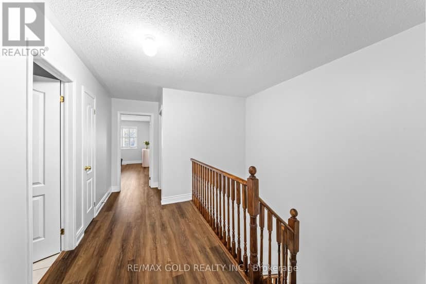 33 Bay Breeze Drive — photo 19 of 38