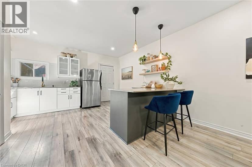 48 FRANCIS Street — photo 10 of 25