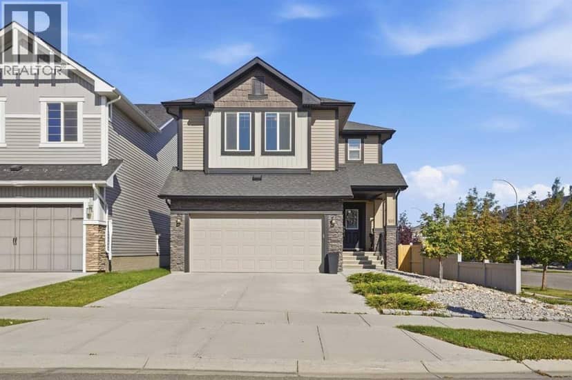 108 Hillcrest Avenue SW, Airdrie, photo 2