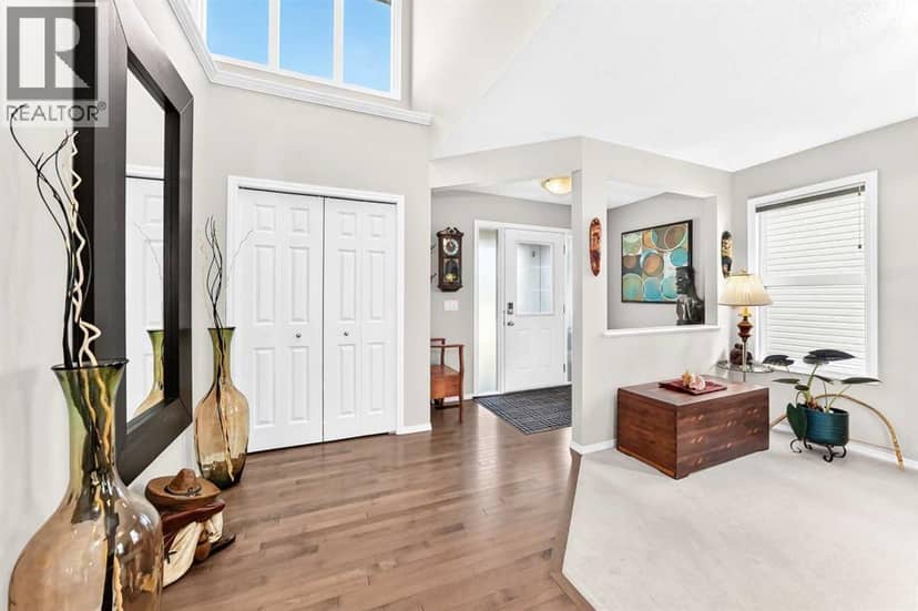 2071 Reunion Boulevard NW, Airdrie, photo 4