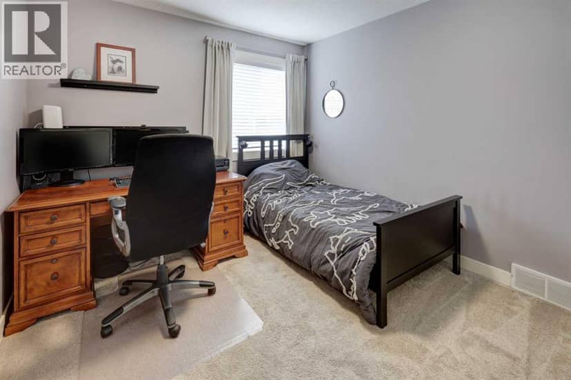 1042 17A Street NE — photo 15 of 37