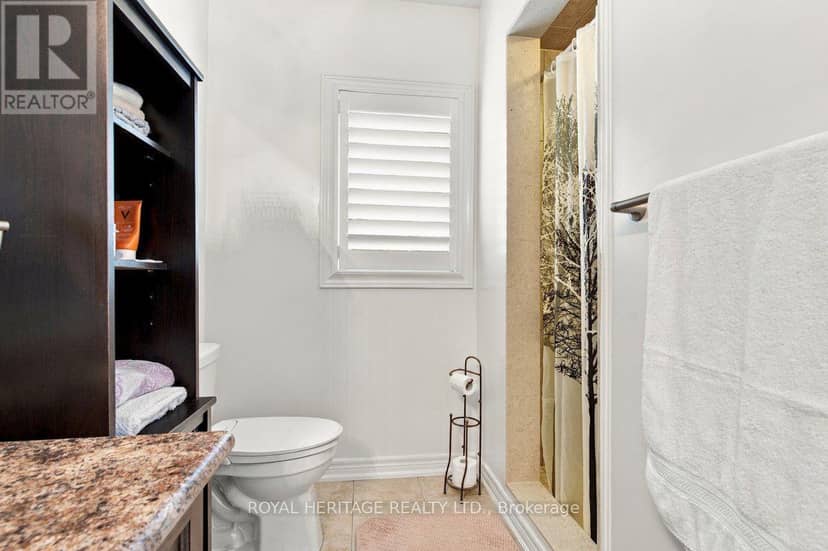 37 Grainger Crescent — photo 15 of 40