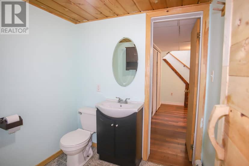 28 Putney RD — photo 17 of 27