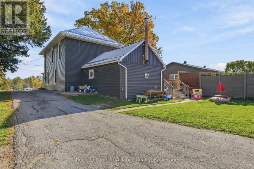 36 Emma Street — photo 29 of 38