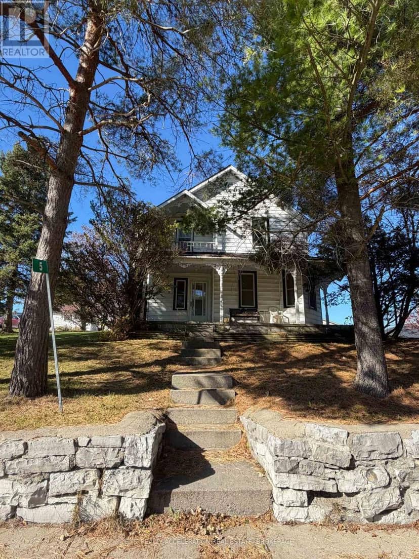 5 Bridge Street W, Stone Mills