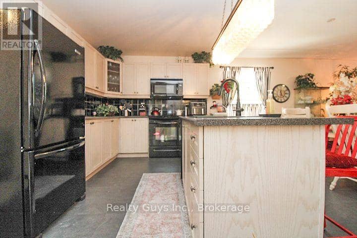1235 Haggis Drive — photo 14 of 40