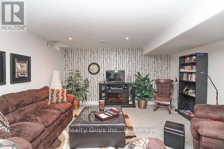 1235 Haggis Drive — photo 35 of 40