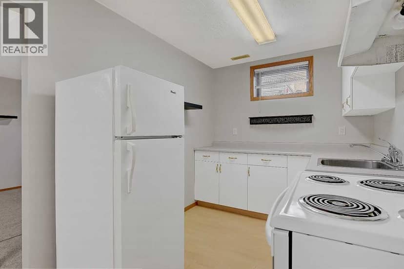 9343 112a Avenue — photo 18 of 34