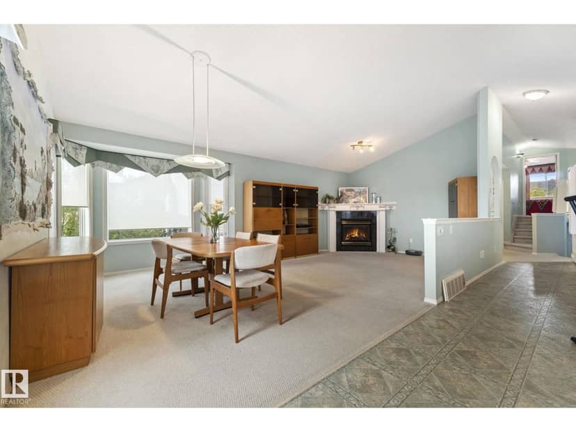 9315 162 AV NW — photo 16 of 40