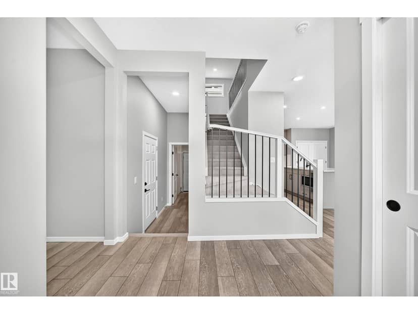 20512 15 AV NW — photo 9 of 40
