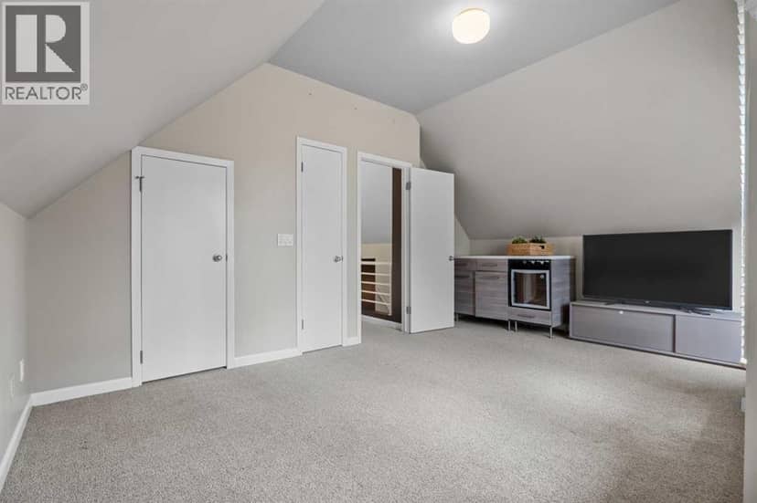 216 4 Avenue NE — photo 38 of 40