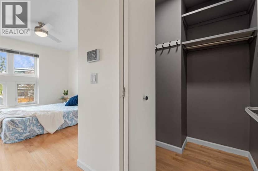 216 4 Avenue NE — photo 27 of 40