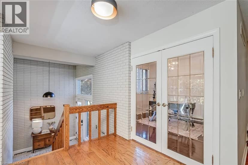 308 CARDINAL Avenue, Burlington, photo 5