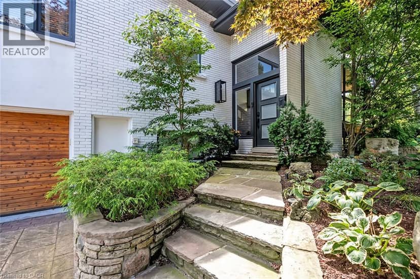 308 CARDINAL Avenue, Burlington, photo 2