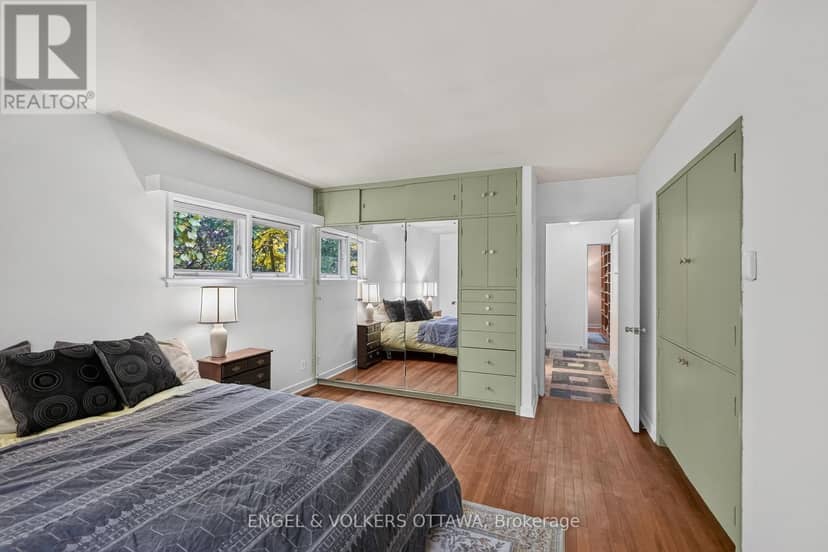 185 Lakeway Drive — photo 16 of 39