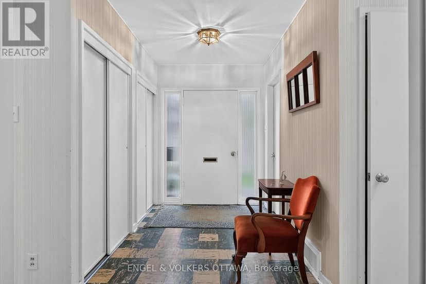 185 Lakeway Drive, Ottawa, photo 4