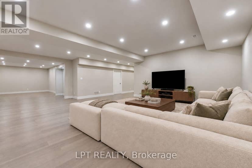 431 Lockmaster Crescent — photo 39 of 40
