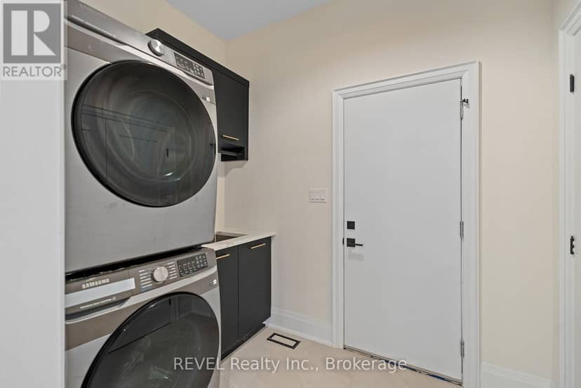11 Accursi Crescent — photo 35 of 40