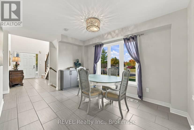 8501 Kelsey Crescent — photo 11 of 40