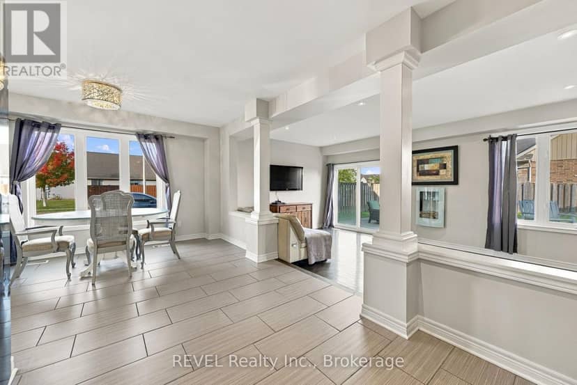 8501 Kelsey Crescent — photo 16 of 40