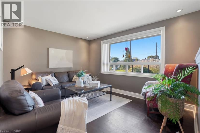 660 WICKENS Avenue, Burlington, photo 5