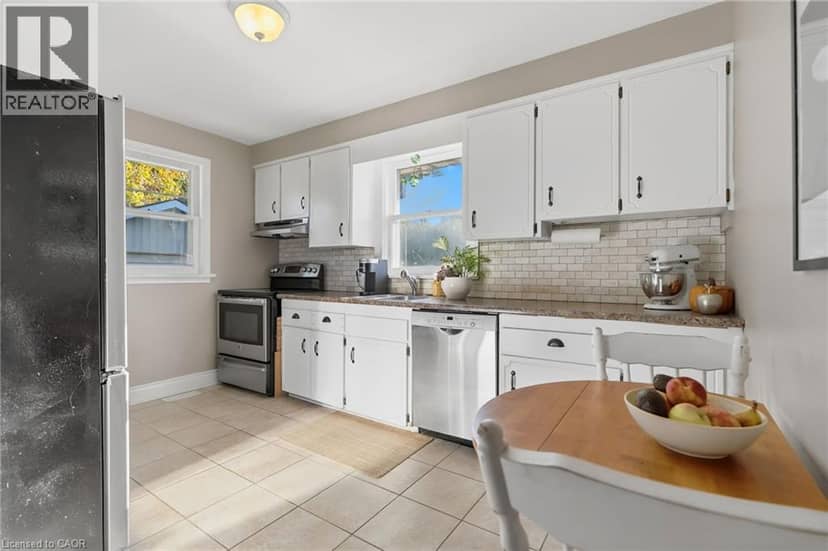 660 WICKENS Avenue, Burlington, photo 7
