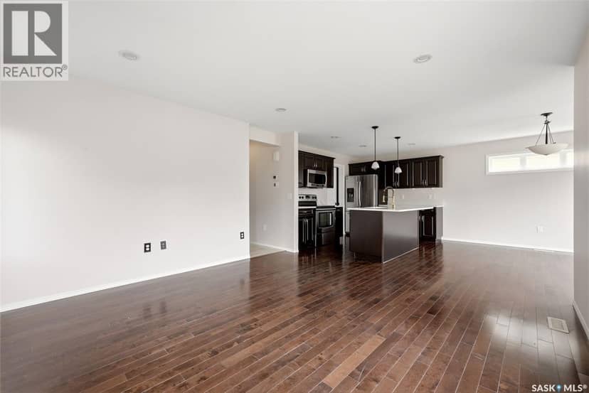 5257 Canuck CRESCENT — photo 7 of 40