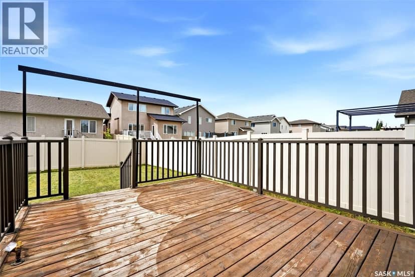 5257 Canuck CRESCENT — photo 38 of 40