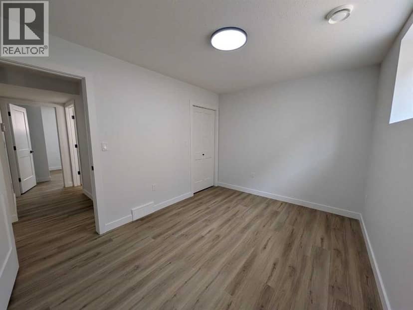 328 Somerside Road SE — photo 38 of 40
