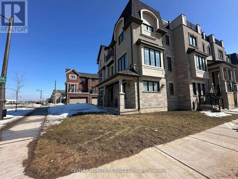 1216 Wheat Boom Drive, Oakville, photo 2