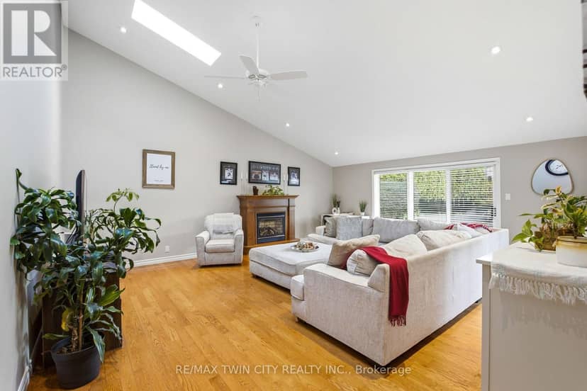47 Eastwood Drive — photo 17 of 39
