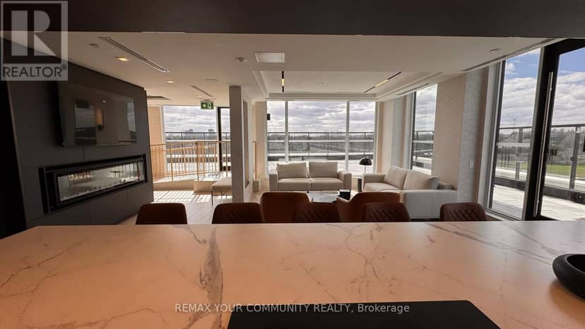 TH 106 - 8188 Yonge Street — photo 16 of 18