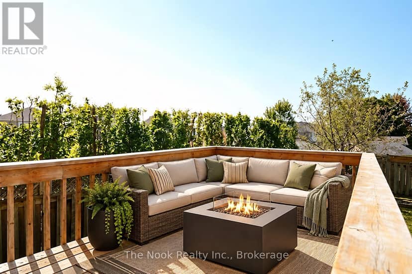 10 Melody Drive, Whitby, photo 3