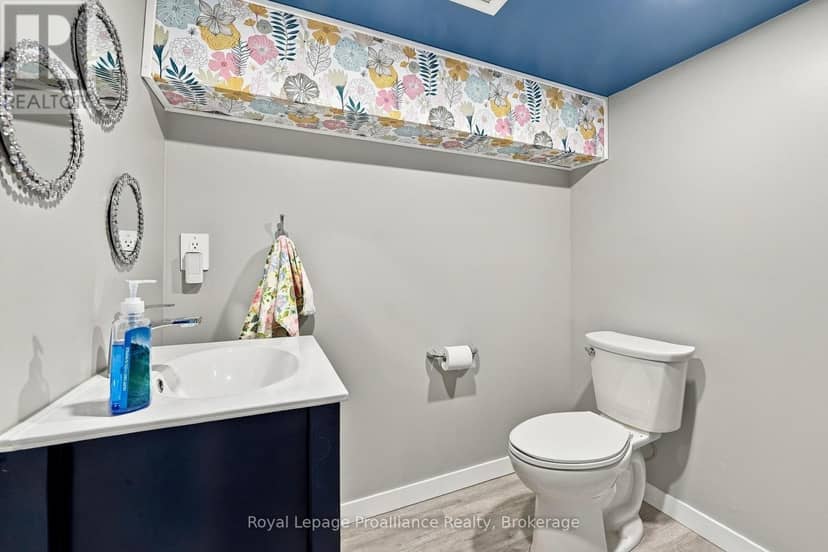 619 Ashley Street — photo 23 of 39
