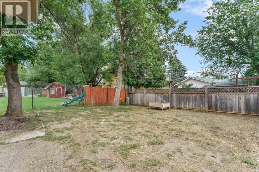 642 Lakewood Road E — photo 38 of 40